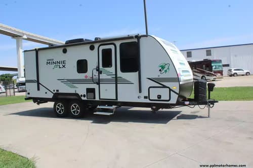 63065 - 25' 2022 Winnebago Micro Minnie Flx 2306BHS w/Slide - Bunk House Image 1