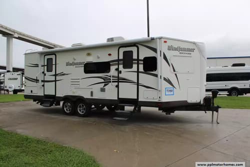 63217 - 29' 2015 Forest River Windjammer 2609W w/Slide Image 1