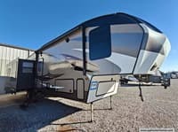 61595 - 38' 2016 Keystone Cougar 333MKS w/3 Slides Image 1