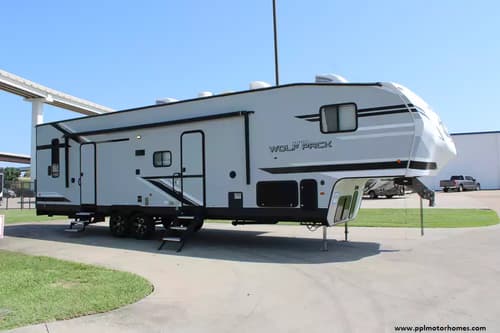 63986 - 39' 2020 Forest River Cherokee Wolf Pack 315PACK12 w/Slide & Generator  - Toy Hauler Image 1