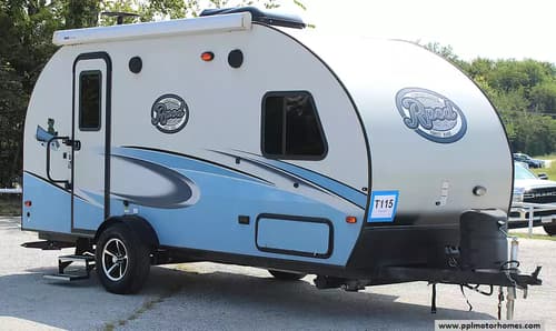 60821 - 20' 2018 Forest River R-Pod 179 w/Slide Image 1