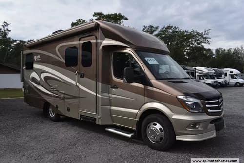 61956 - 24' 2017 Renegade RV Vienna 25VQRS w/2 Slides Image 1