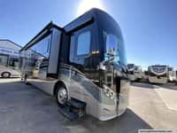 61481 - 38' 2016 Thor Venetian 37M 380hp Cummins w/3 Slides Image 1