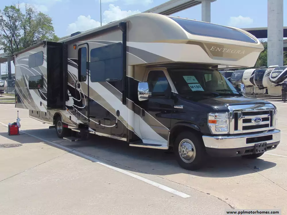 2019 Entegra Coach Esteem 31L 31L | M180 | PPL Motor Homes