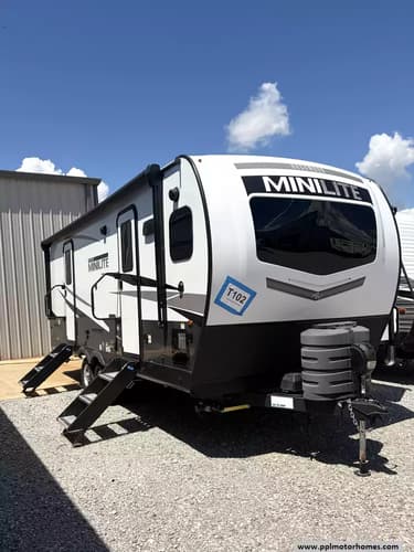 63860 - 26' 2025 Forest River Rockwood Mini Lite 2516S w/2 Slides Image 1