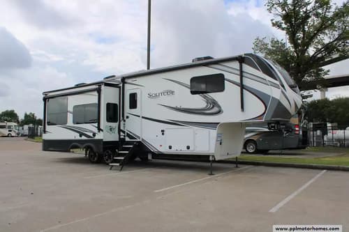 63771 - 37' 2022 Grand Design Solitude 345GK w/3 Slides & Generator Image 1
