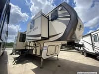 64260 - 40' 2017 Keystone Montana Legacy 3820FK w/5 Slides Image 1