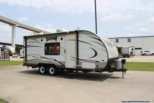 63748 - 23' 2016 Forest River Wildwood X-Lite 201BHXL - Bunk House Image 1