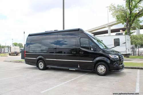 63485 - 24' 2021 Airstream Interstate 24GT Image 1