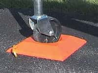 trailer wheel dock