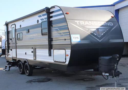 62357 - 26' 2021 Grand Design Transcend Xplor 221RB w/Slide Image 1