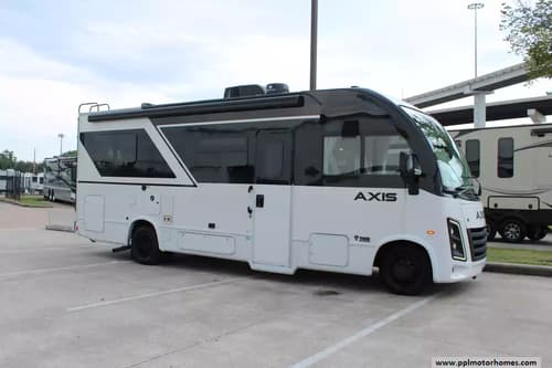 64567 - 26' 2026 Thor Axis 24.1 w/Slide Image 1