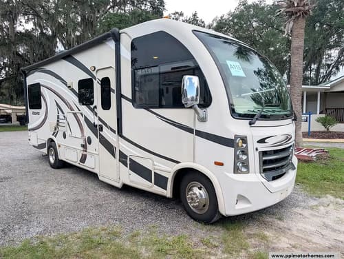 64475 - 26' 2016 Thor Vegas 25.2 w/Slide Image 1