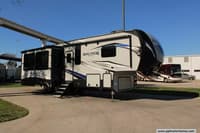 54429 - 35' 2018 Keystone Avalanche 320RS w/3 Slides Image 1