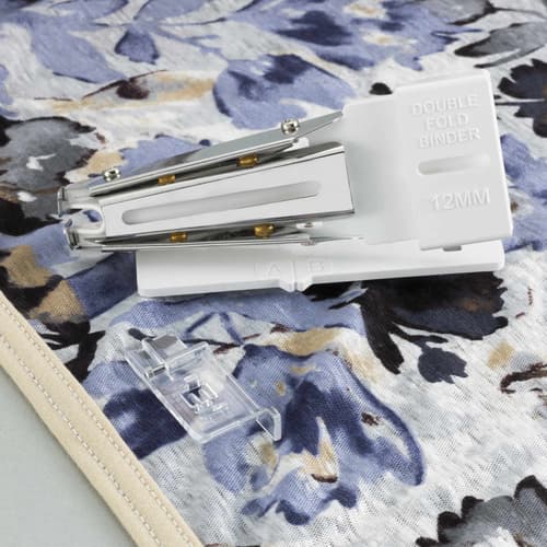 Brother SA225CV Pied bordeur double repliable pour la machine 2340CV