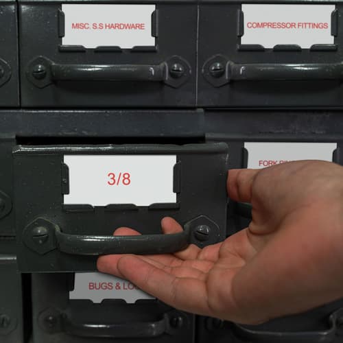 Brother TZe252G Ruban laminé blanc avec texte rouge authentique pour étiqueteuses P-touch, 24 mm de largeur x 8 m de longueur