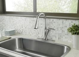 Here’s How to Choose Your Perfect Kitchen Faucet thumb