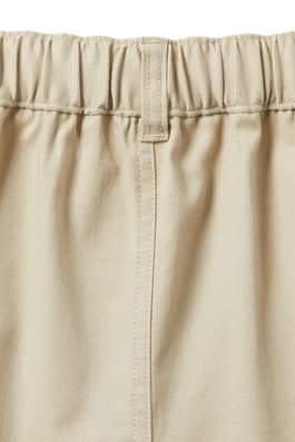 detail view of back encased elastic of  Boys' Adaptive Short