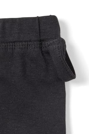 detail view of lift loop of  Adaptive Knit Legging