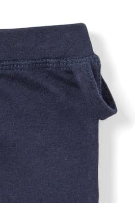 detail view of lift loop of  Adaptive Knit Legging