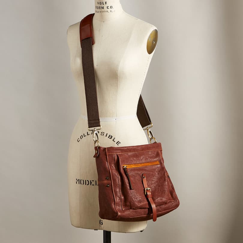 BANYAN CROSSBODY BAG view 3