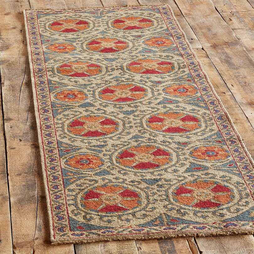 SUN PALACE SOUMAK RUG view 2