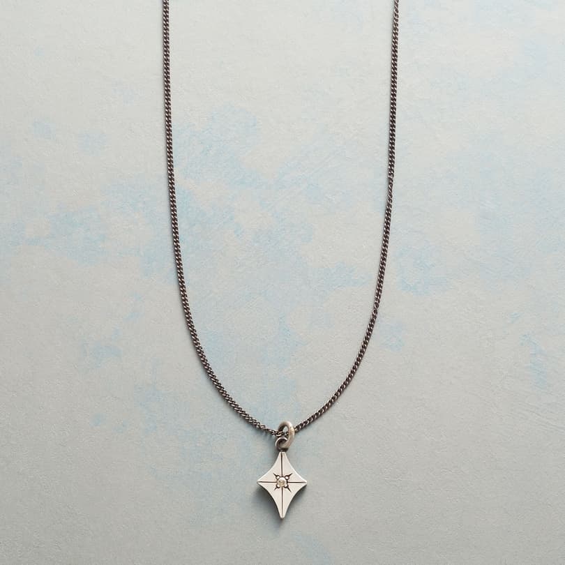 STAR SHINE NECKLACE view 1