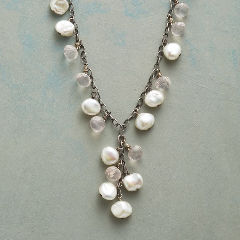 SNOWFLURRY NECKLACE view 1