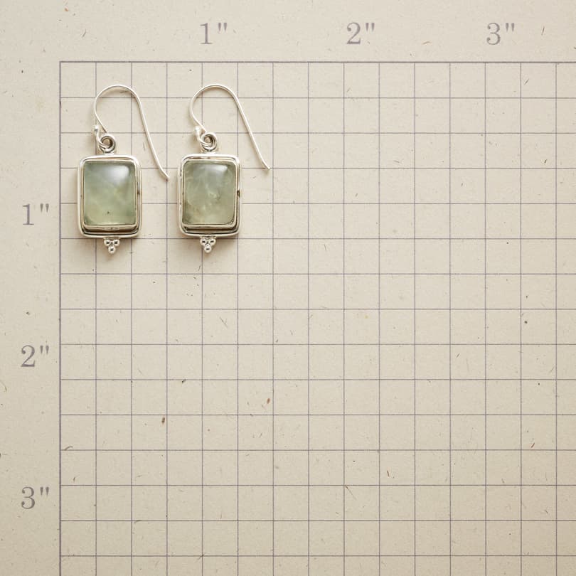 LEAF LIGHT EARRINGS view 1