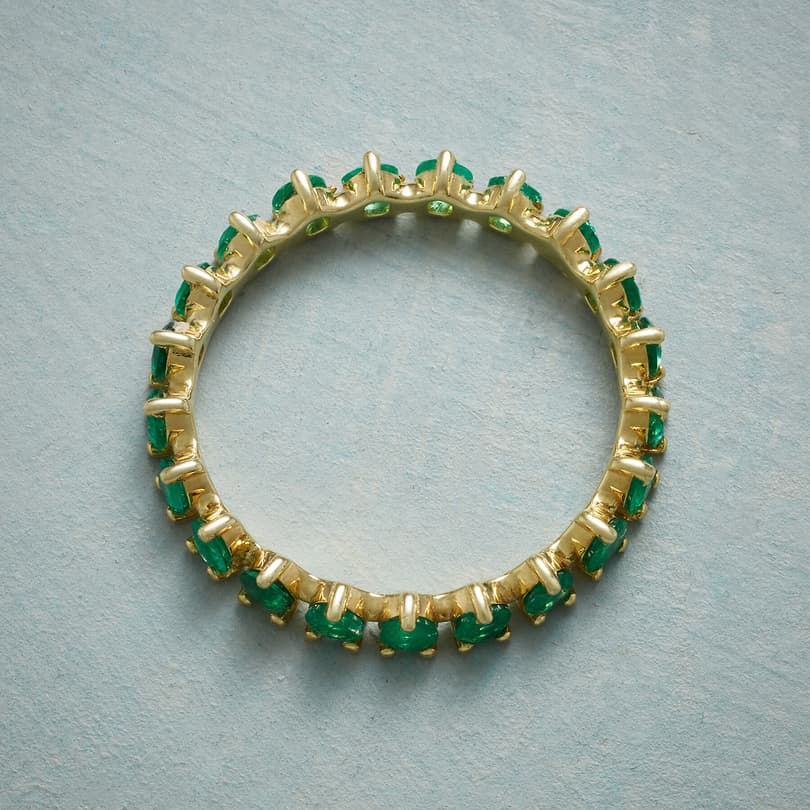 WREATH OF EMERALDS RING view 1