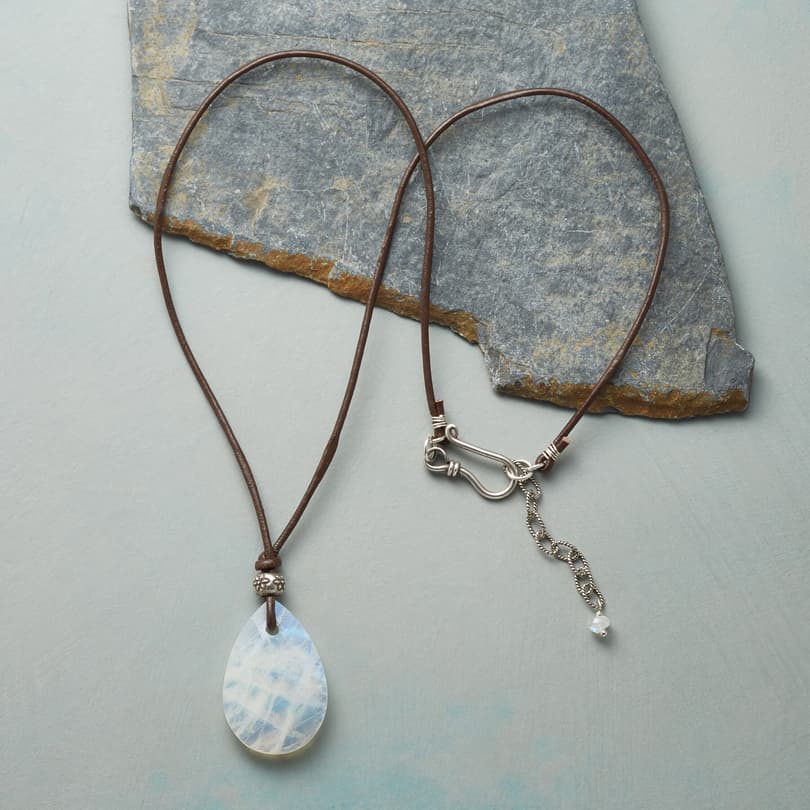 ESSENCE OF STYLE MOONSTONE NECKLACE view 1