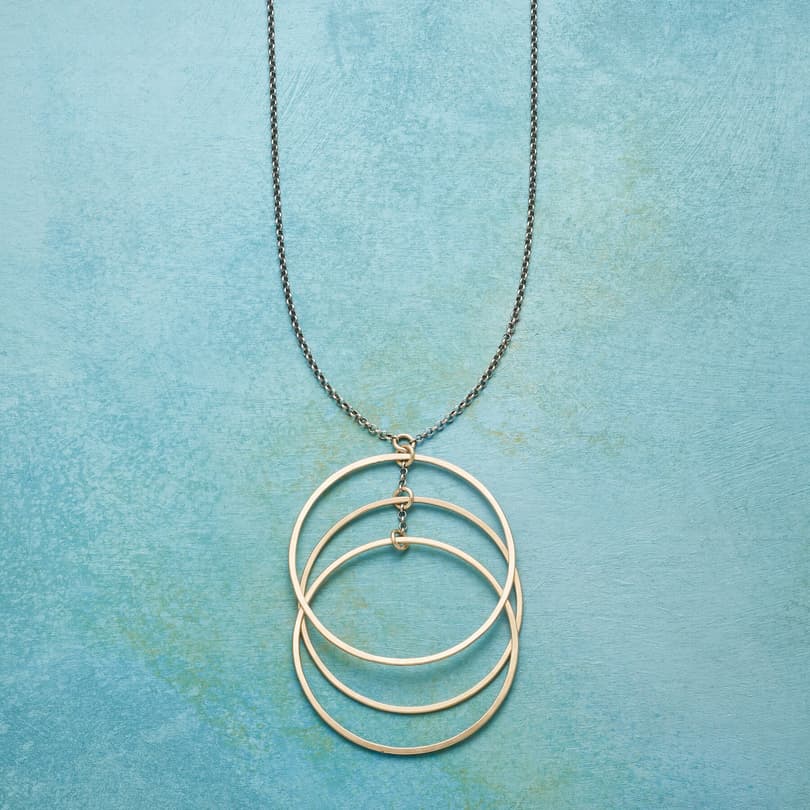 SONIC CIRCLES NECKLACE view 1