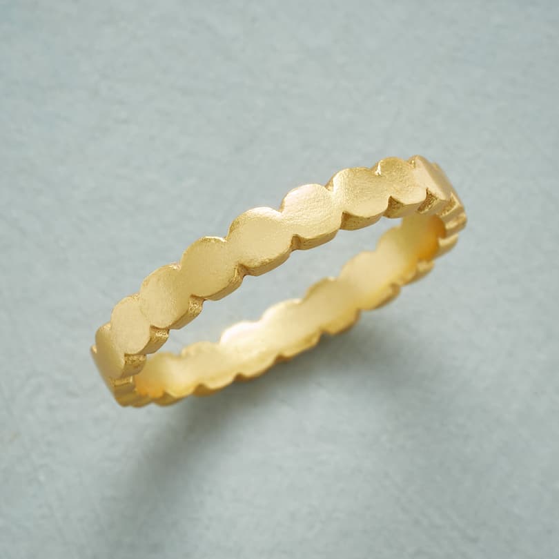 SCALLOPED SUBTLETIES RING view 1