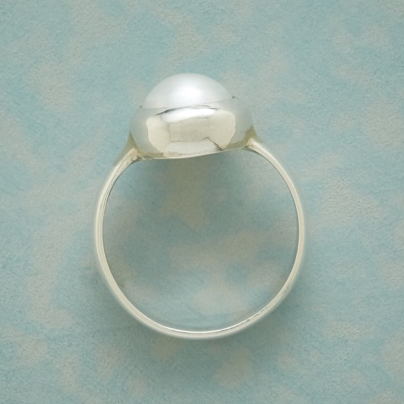 SYNCHRONICITY PEARL RING view 1