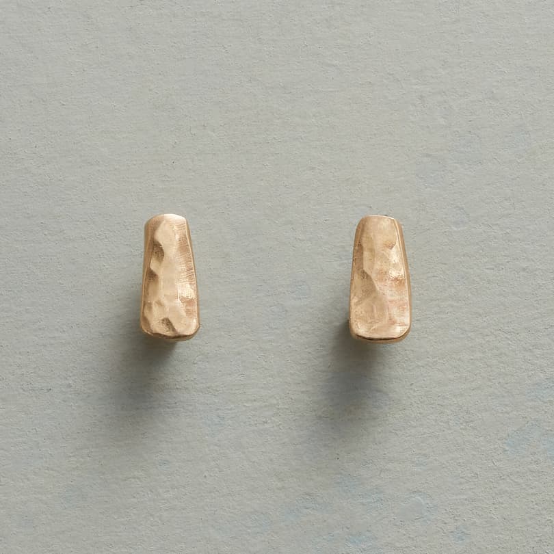IMPRESSION STUD EARRINGS view 1