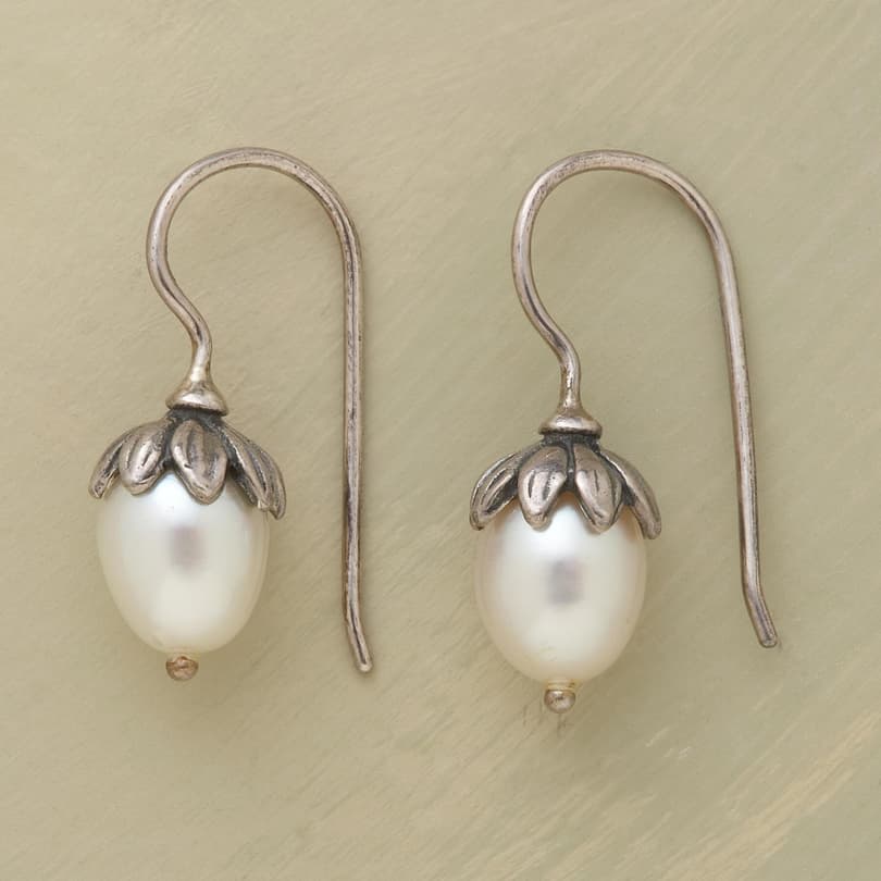 LOTUS PEARL EARRINGS view 1