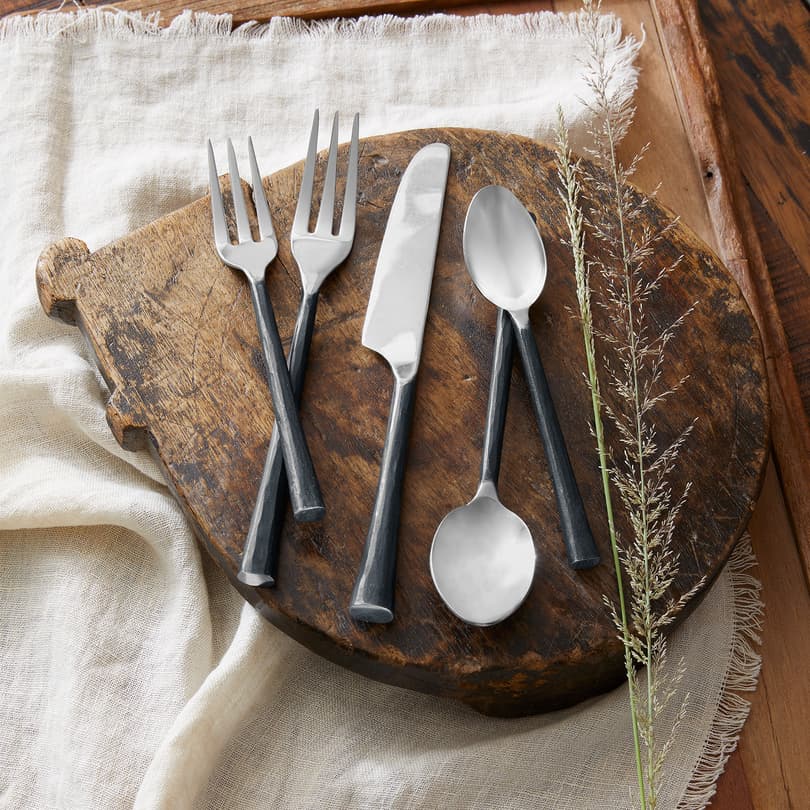 Matte Black Hammered 20-Piece Flatware Set