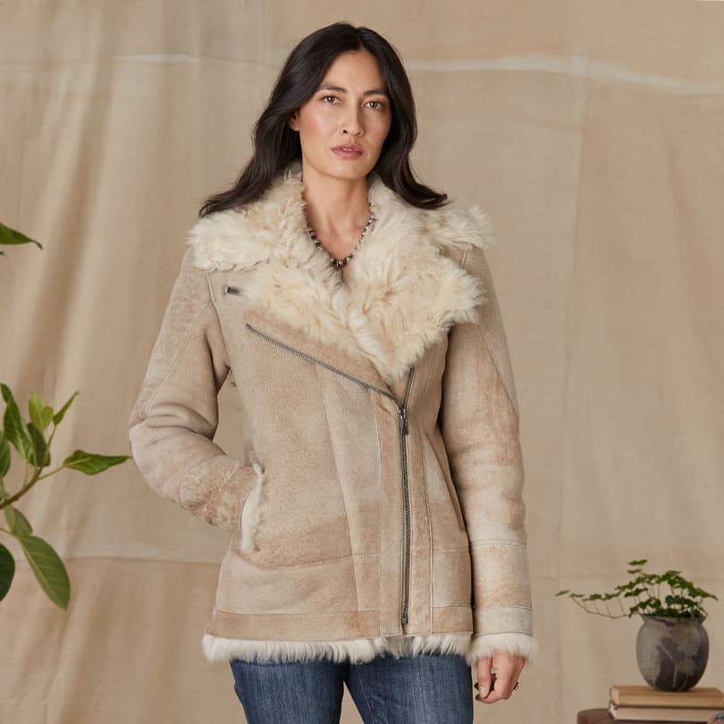 Retrofête Luxe Genuine Shearling Crop Jacket in Tannin