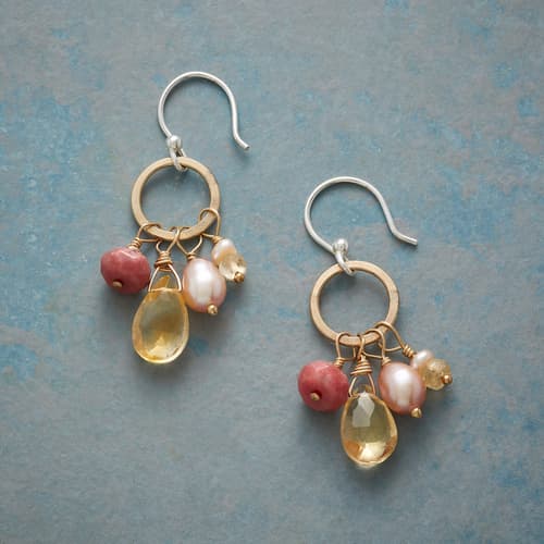 PEARL INNOCENCE EARRINGS view 1