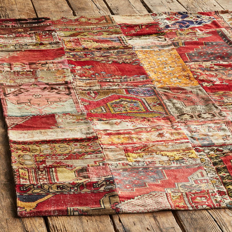 VINTAGE AMARNA PATCHWORK HAND KNOTTED RUG view 1