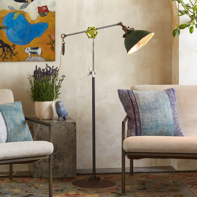 METCALF FLOOR LAMP view 1