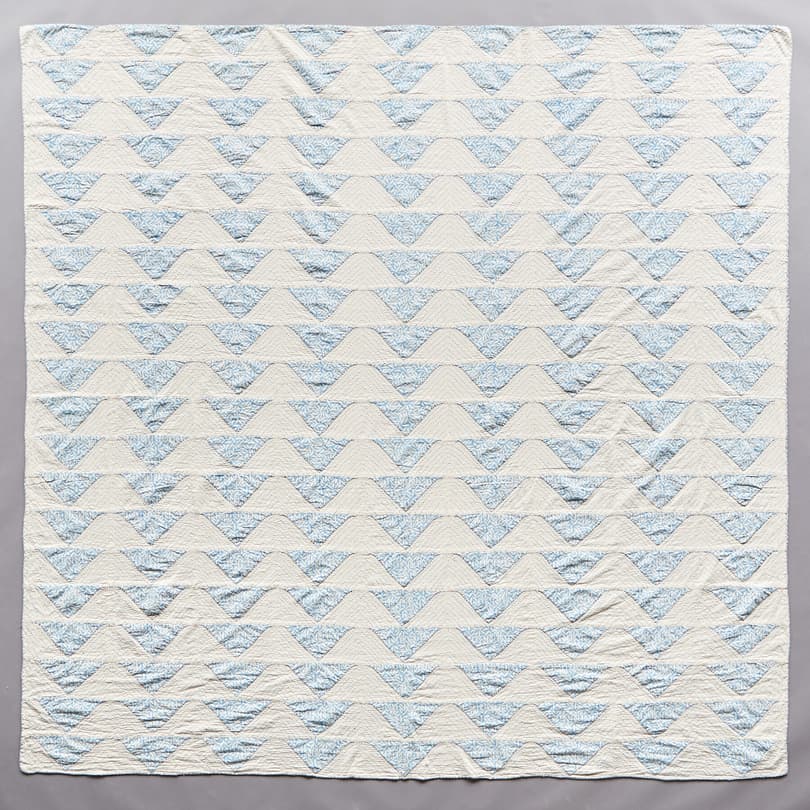 SKIES OF BLUE LTWT QUILT view 1