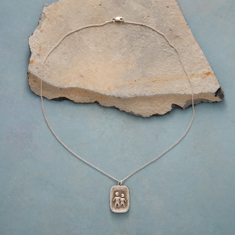 SIBLING LOVE NECKLACE view 1