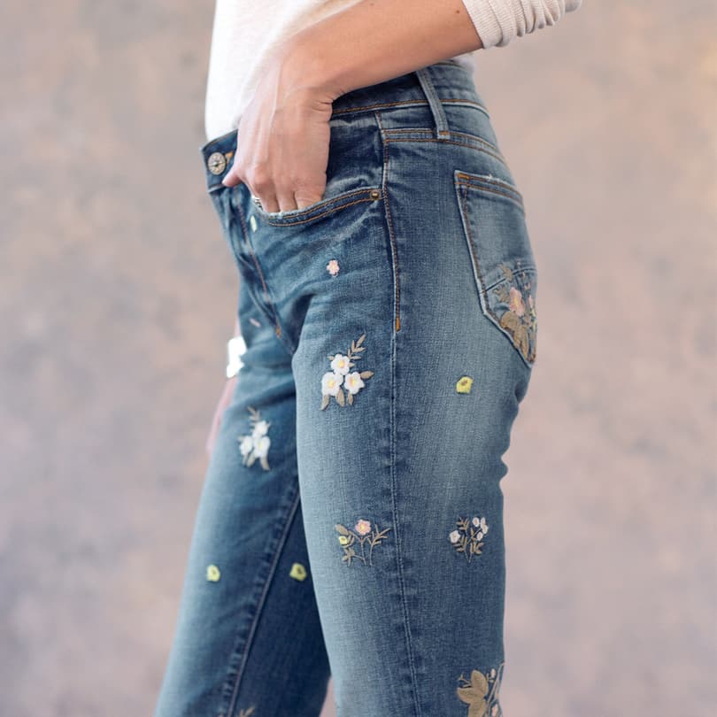 KELLY FLORAL PATCH JEAN view 4