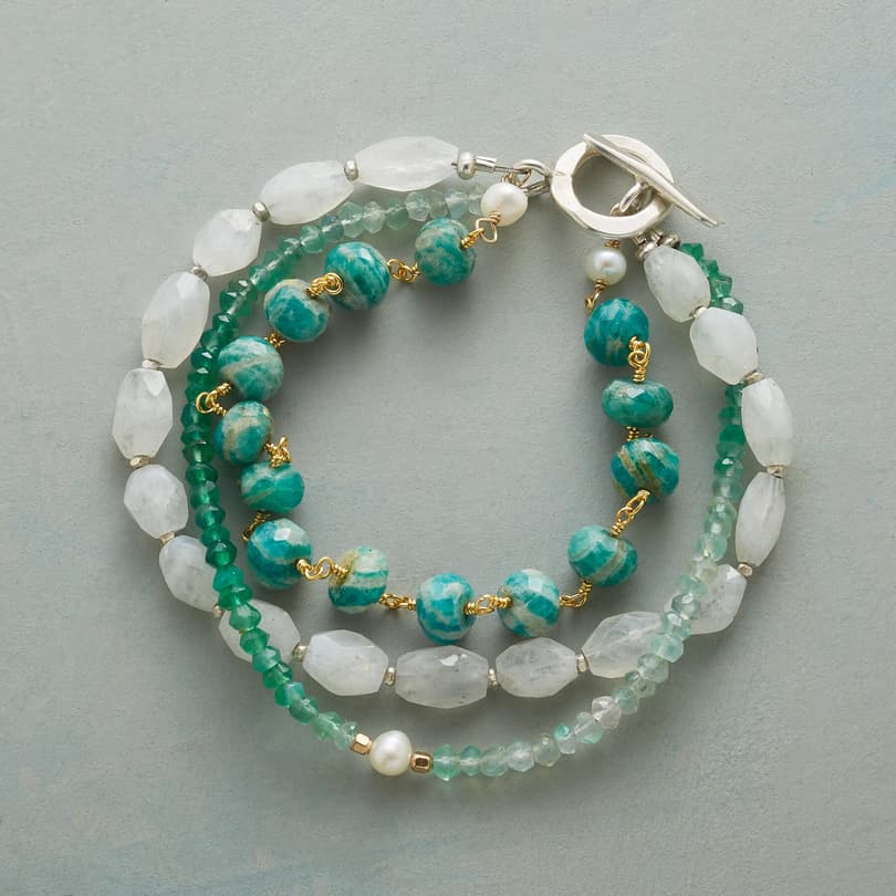 FROSTED EVERGREEN BRACELET view 1