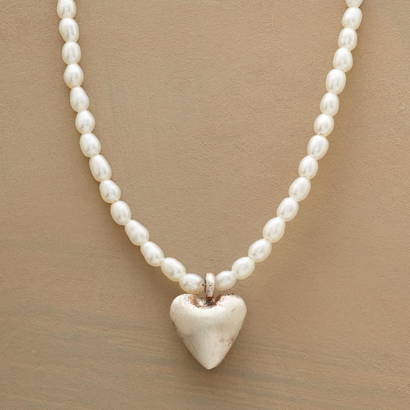 PEARL HEART NECKLACE view 1