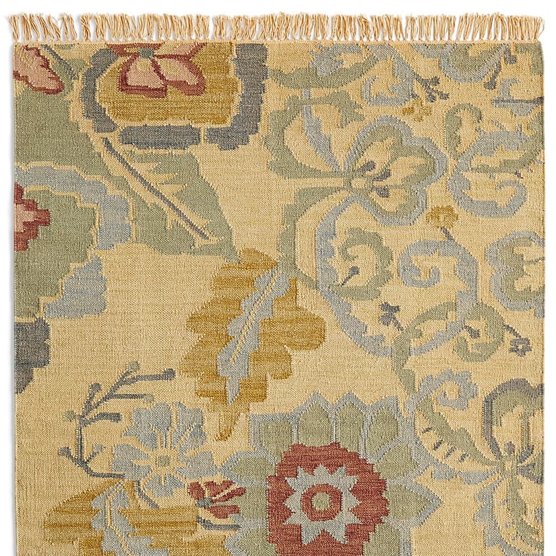 PASSION FLOWER KILIM RUG view 1