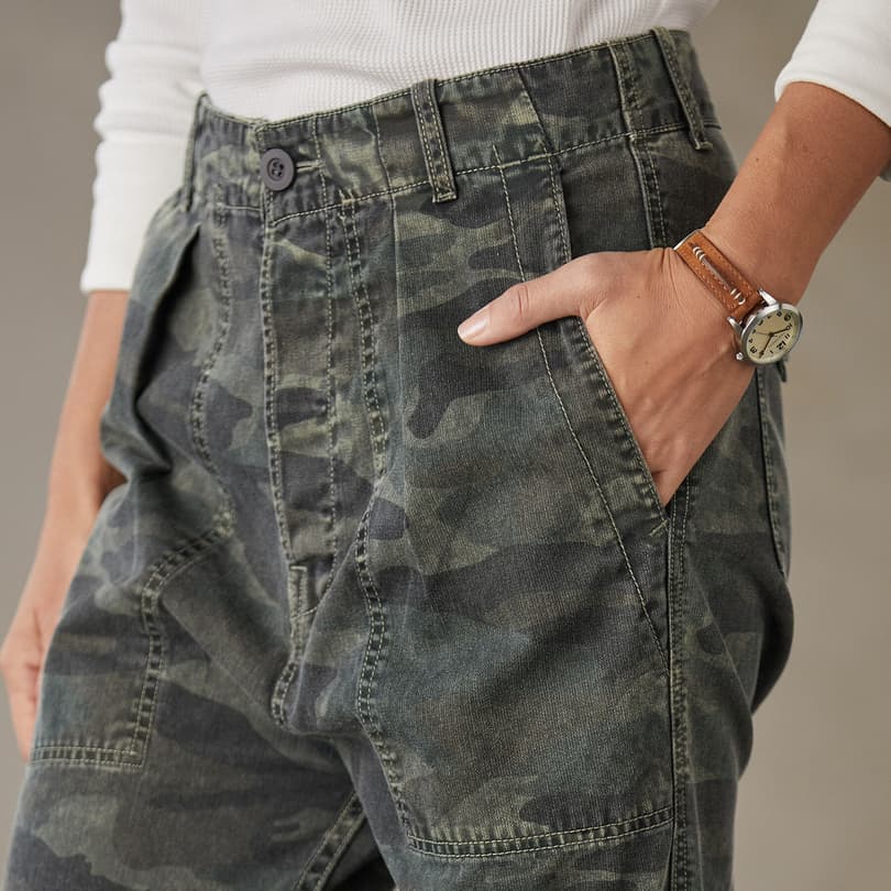 Sundry hot sale camo joggers