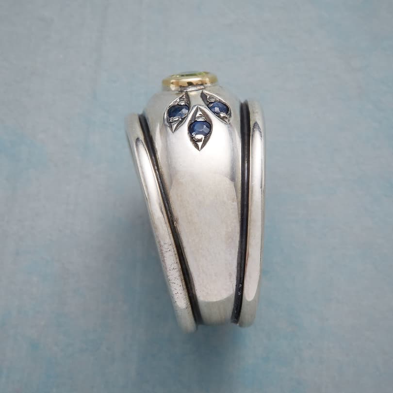 REGAL PLUMES RING view 1