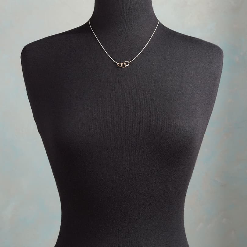 LINKED RING NECKLACE view 3